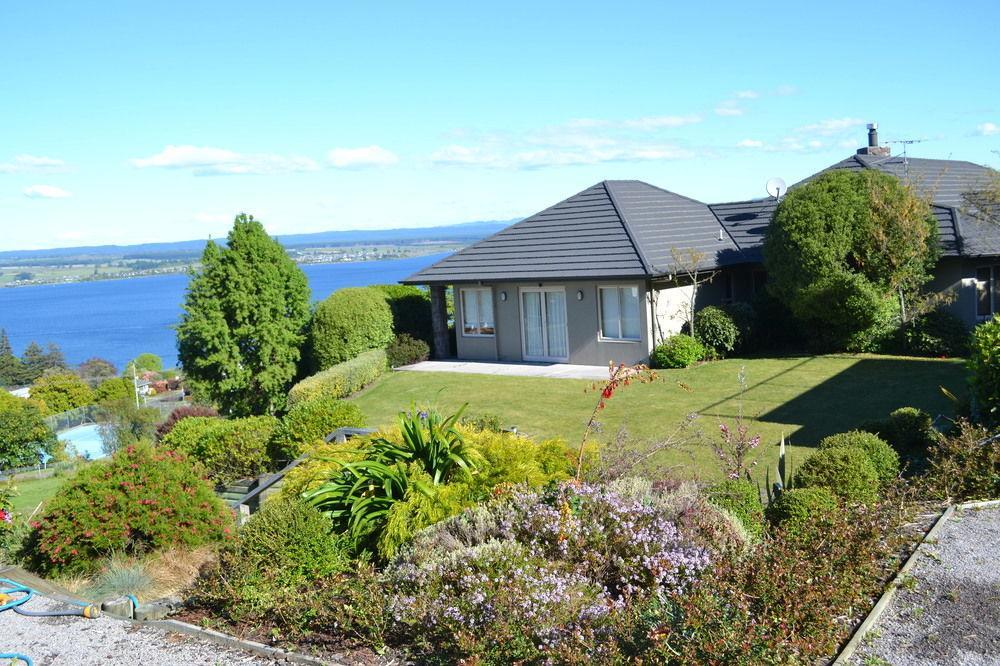 Tauhara Sunrise Lodge Taupo Eksteriør billede
