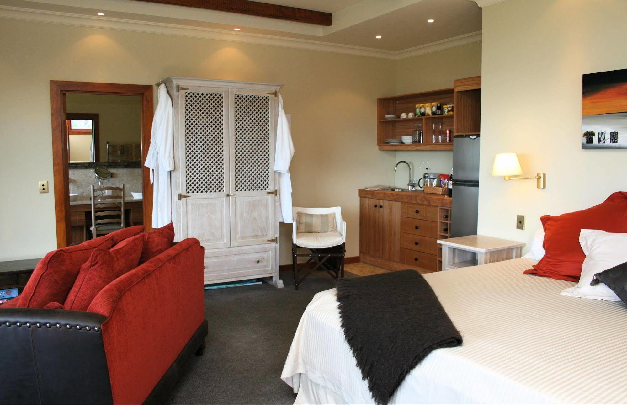Tauhara Sunrise Lodge Taupo Eksteriør billede