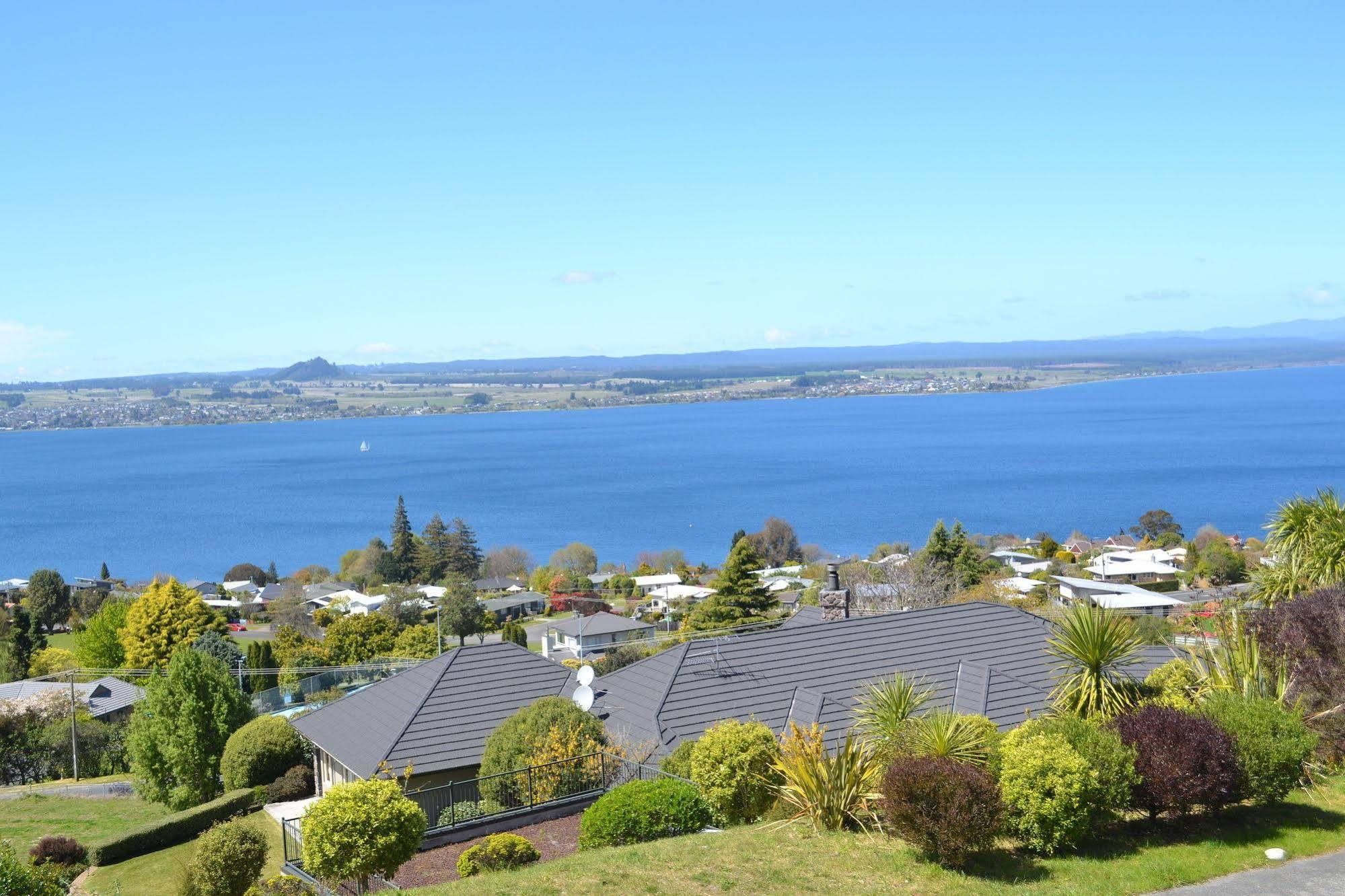 Tauhara Sunrise Lodge Taupo Eksteriør billede